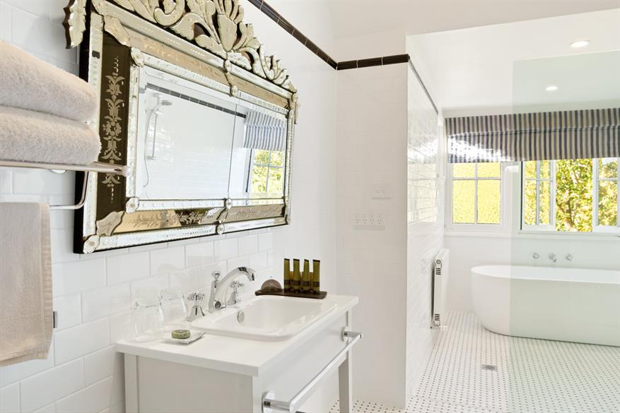 Peppers-Manor-House-Elizabeth-Broughton-Suite11.t55248