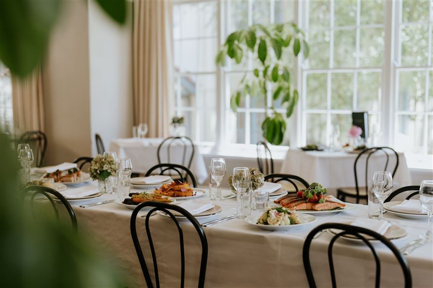 PeppersManorHouseFood56.t102768